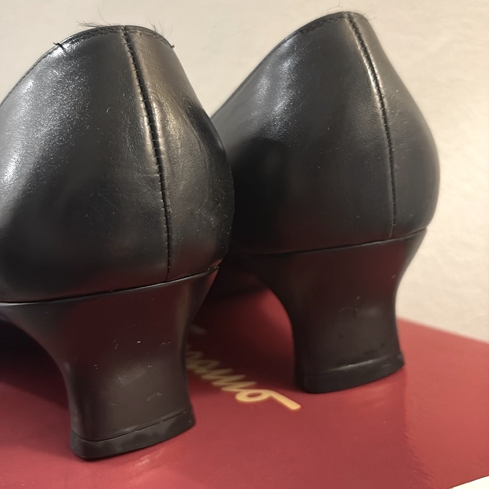 ❌SOLD❌ [Salvatore Ferragamo] Authenticated Leather Kitten Heel Pumps Women’s 5.0 - Picture 7 of 11